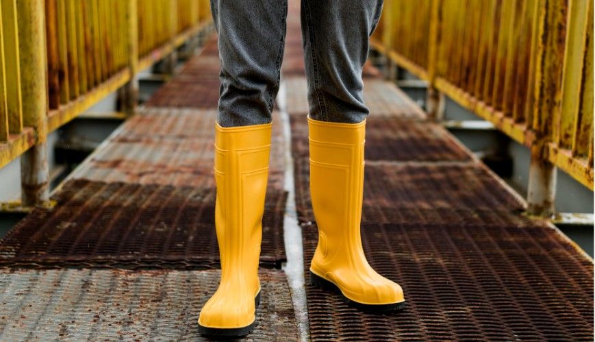 What Factors Should You Consider When Choosing Foot Protection