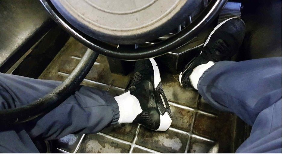 What Should You Consider When Choosing the Type of Foot Protection You Use
