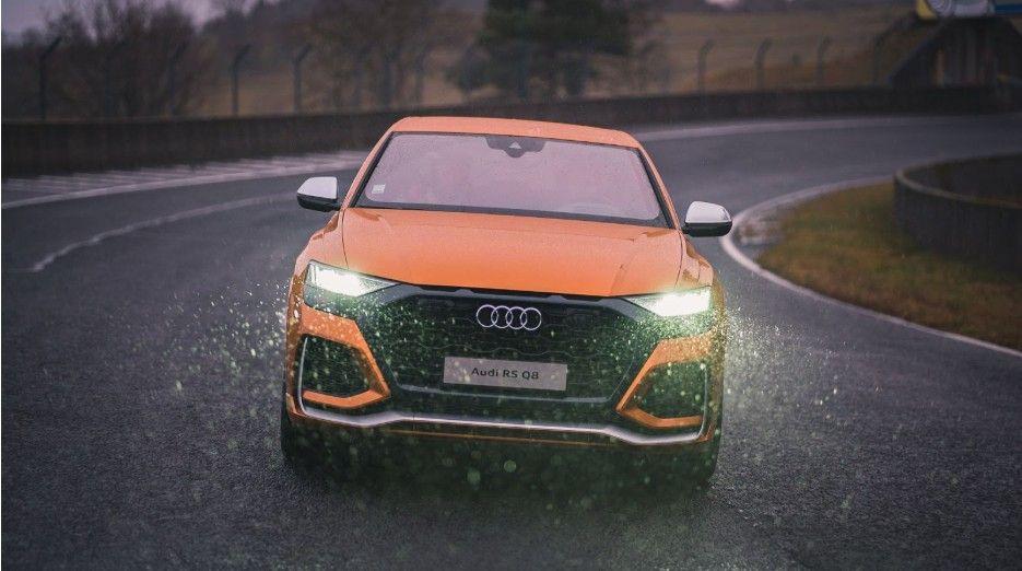 Which Way to Turn When Hydroplaning