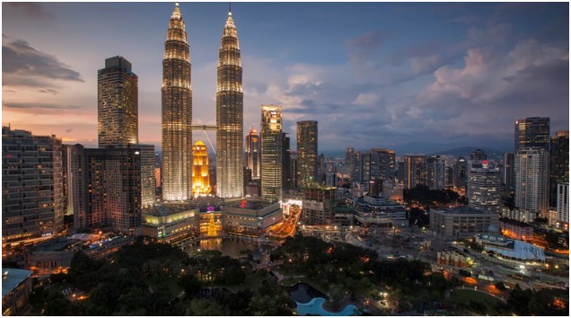 Petronas Towers – Kuala Lumpur, Malaysia