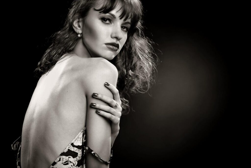 Exceptional boudoir photography in New Jersey depends on masterful control of light and shadow